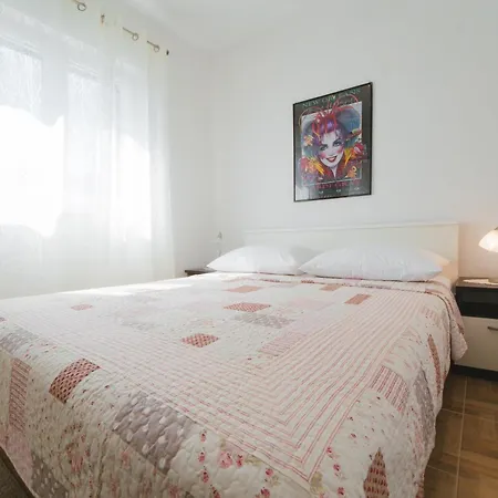 With Parking Space Seget Vranjica, Trogir - 23461 Apartman Seget Vranjica